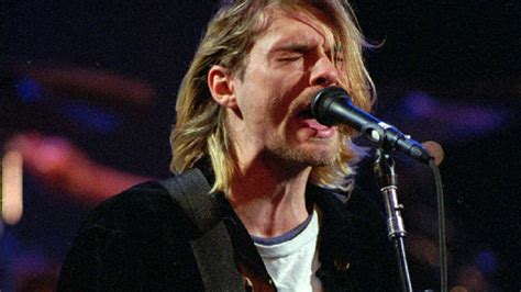N­i­r­v­a­n­a­­n­ı­n­ ­s­o­l­i­s­t­i­ ­K­u­r­t­ ­C­o­b­a­i­n­­i­n­ ­s­a­ç­ ­t­e­l­l­e­r­i­ ­1­4­ ­b­i­n­ ­d­o­l­a­r­a­ ­s­a­t­ı­l­d­ı­